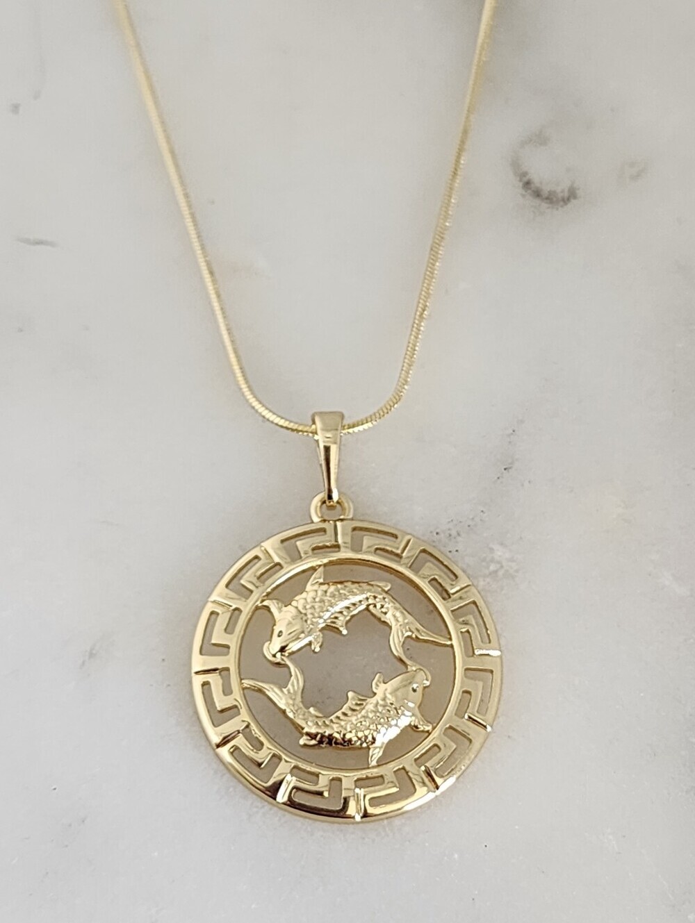 Pisces Gold Plated Necklace 18” Zodiac Pendant Snake Chain - Picture 2 of 3